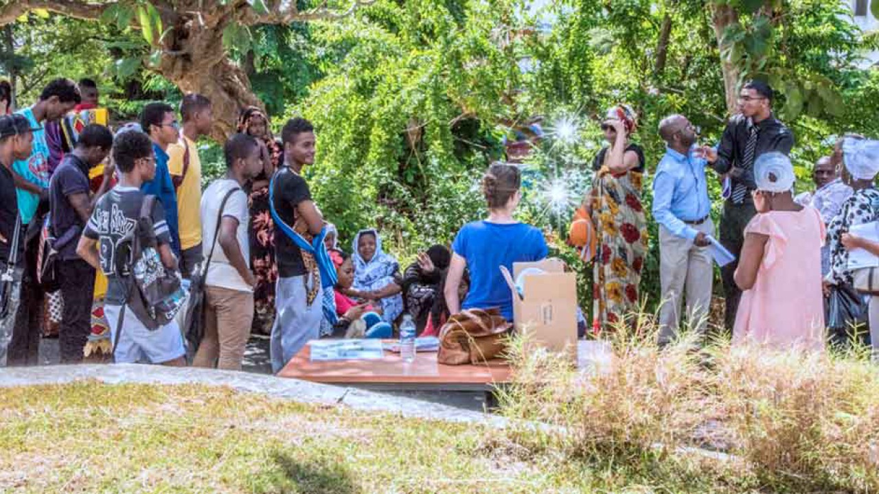 Visite du Site historique de Dzaoudzi par la Terminale «Arabe» du Lycée de Sada