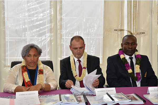 Signature du Contrat de ville de Bouéni, Kani-Kéli  et Chirongui